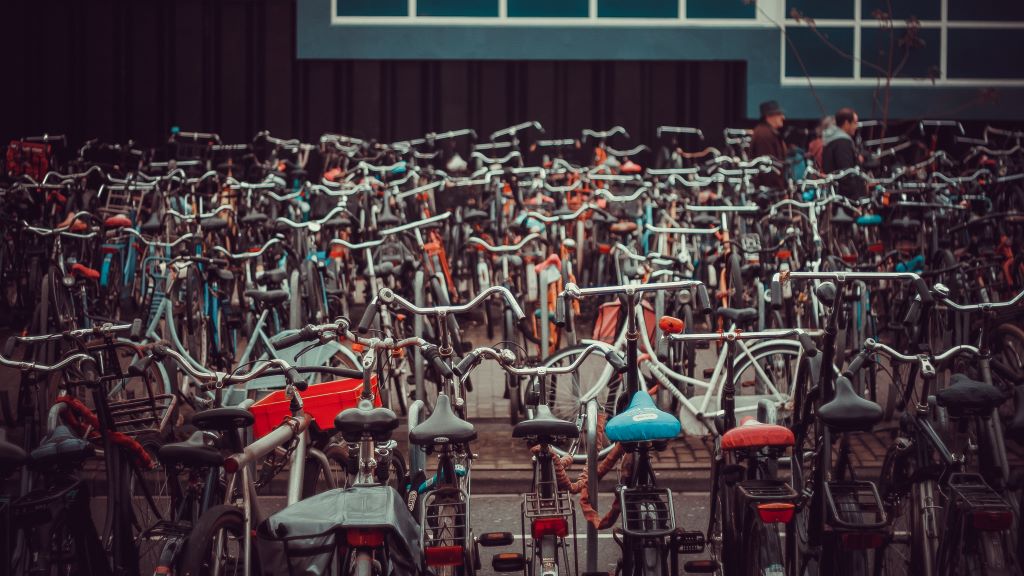 photo of parked bikes in amesterdam netherlands