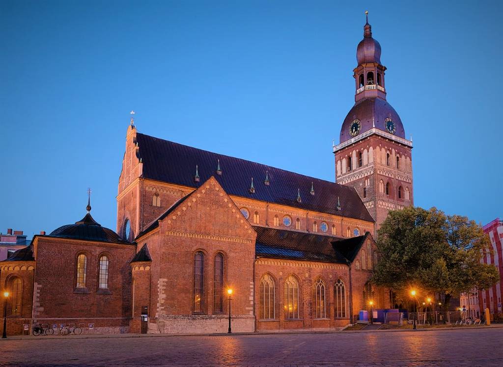 photo of riga cathedral in Riga latvia at twilight