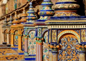 an image of spanish architecture using ceramic tiles