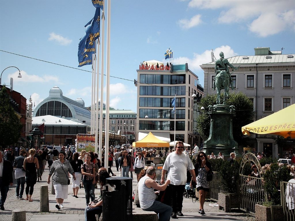 photo of a busy town square in gothenburg sweden