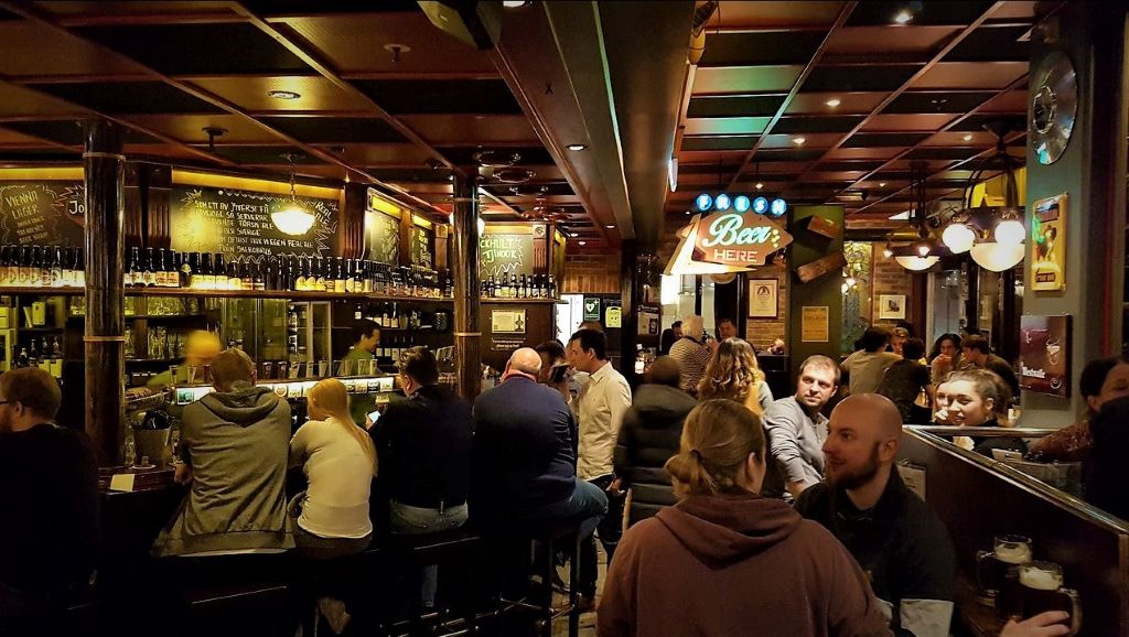 photo of a crowded pub and bar in stockholm sweden