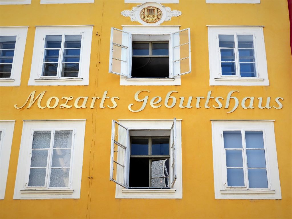 photo of a yellow building in salzburg austria