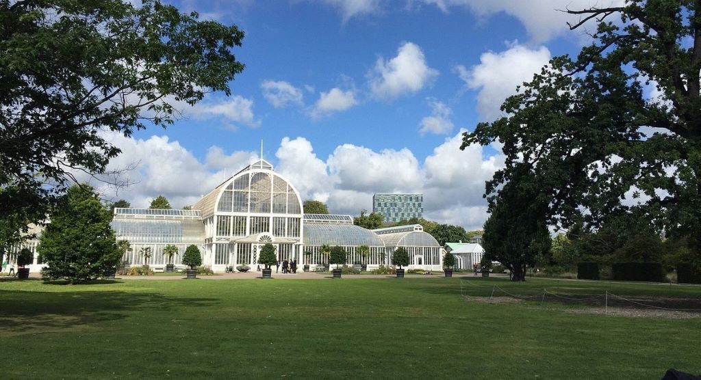 photo of glass building in botanical garden in gothenburg sweden