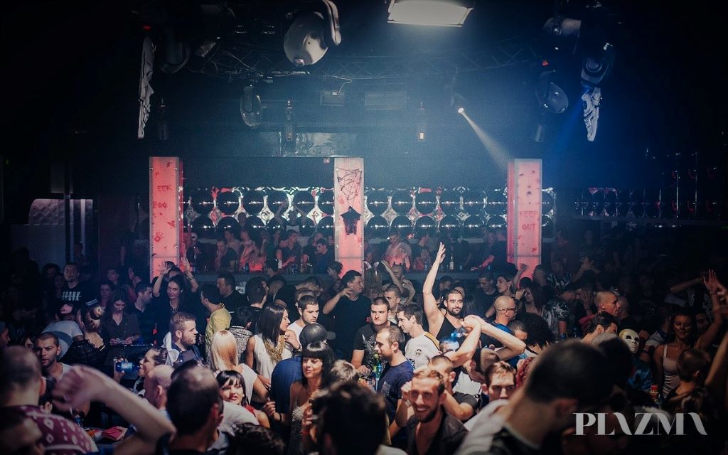 photo of a nightclub with crowded dancefloor in plovdiv bulgaria